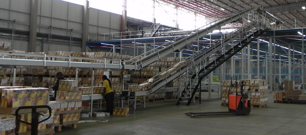 Incline Decline Slider Belt Conveyor